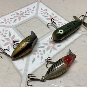 Heddon Fishing Lures (1) Tiny Runt (1) Midget Digit (1) Baby