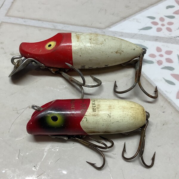 Vintage top water fishing lures wooden South Bend Spin-Oreno White/Red Head Color and Heddon's River Runt Spook circa 1960’s older gold eyes