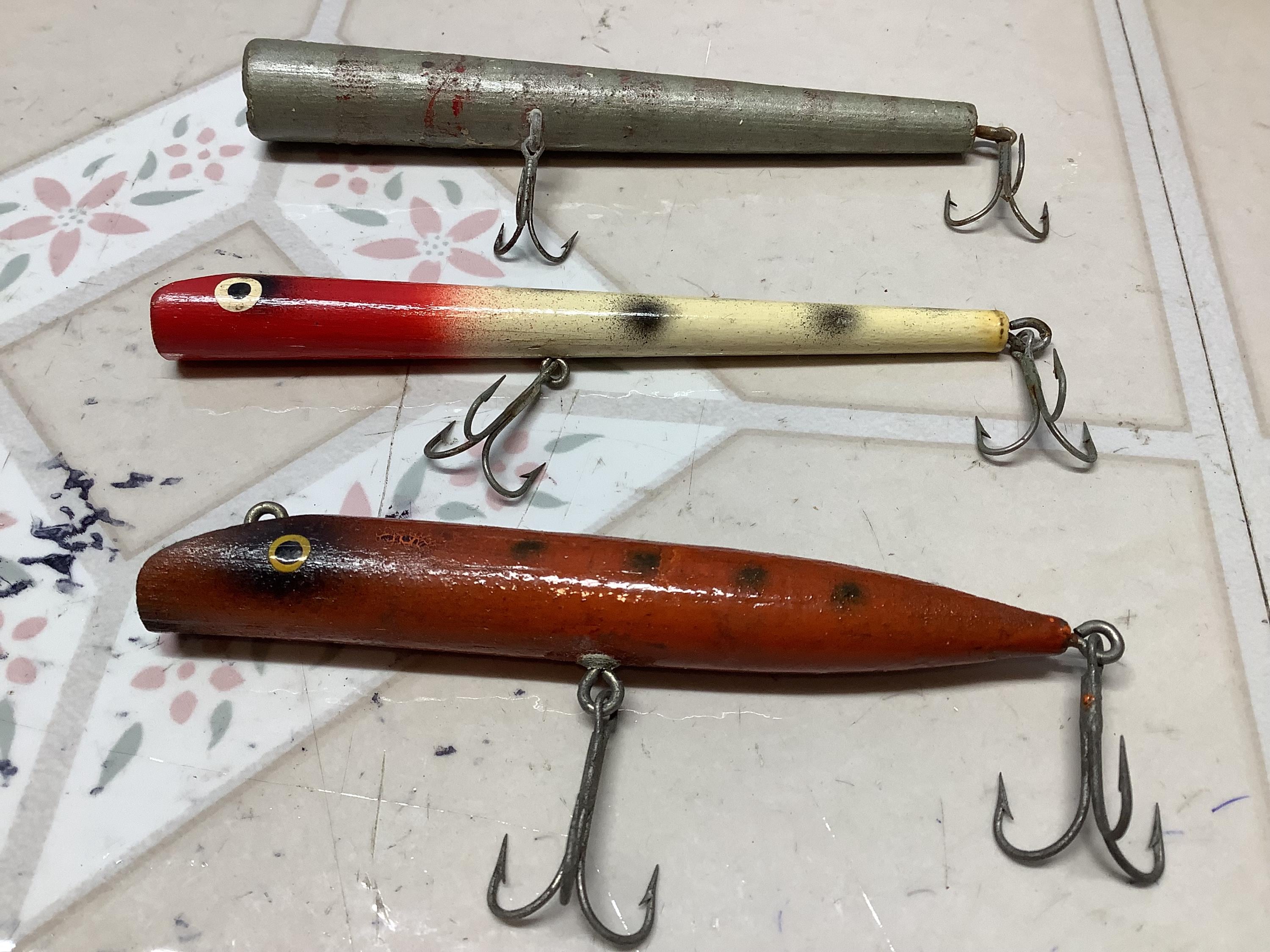 canvas pencil plug fishing lure Slow Sinking Popper Lures, as Hard Jerkbaits Crankbaits Plugs for Bass Salmon etc Freshwater Saltwater 39 : Sports & Outdoors Use with a traditional rod shaking (push and pull) and reeling retrieve to mimic big Bunker. Set of 3 Wooden Pencil