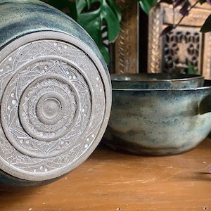 Handmade Pottery Nesting Bowl Set – Wheel Thrown Ceramic Kitchenware – Rustic Stoneware Mixing Bowls – Functional Art Gift for Cooks