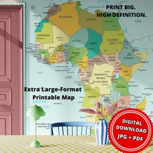 Puede incluir: Un mapa colorido de África con fronteras y nombres de países, etiquetado como "Extra Large-Format Printable Map". La imagen incluye el texto "Print Big. High Definition." También es visible una insignia de descarga digital.