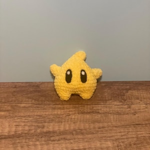 Pluszowa zabawka Luma Star Mini szydełkowana z brelokiem lub bez