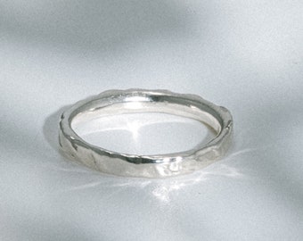 Sierlijke handgemaakte zilveren ring | Stapelbare 925 sterling zilveren ring voor dagelijks gebruik | Gerecycleerde en duurzame sieraden | Uniek cadeau voor haar