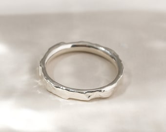 Sierlijke handgemaakte zilveren ring | Stapelbare 925 sterling zilveren ring voor dagelijks gebruik | Gerecycleerde en duurzame sieraden | Uniek cadeau voor haar