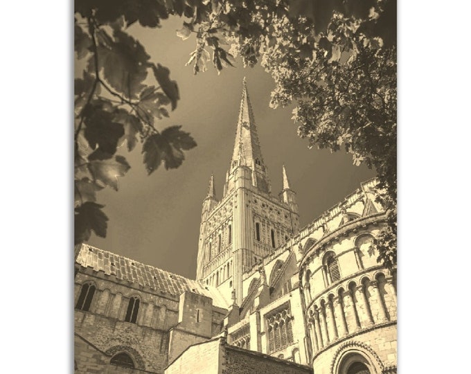 Norwich Poster Vintage England Print | Retro Norwich Sepia Photo Gift | Norwich Wall Art Home Decor | Vertical Norwich Travel City Souvenir