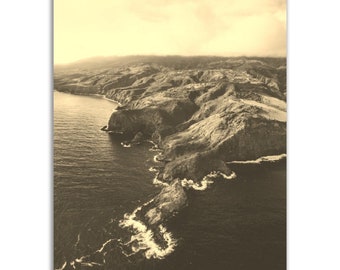Maui Poster Vintage Print | Retro Hawaii Sepia Photo Gift | Tropical Wall Art Coast Home Decor | Vertical Maui Travel Present Souvenir Photo