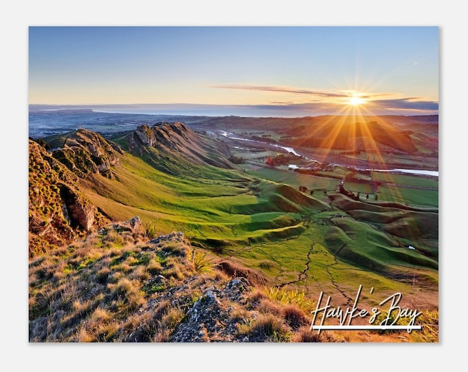 Hawke’s Bay New Zealand Travel Poster Wall Art | Hawke’s Bay Home Decor | Hawke’s Bay Te Mata Peak Horizontal | Hawke’s Bay Hangings Photo