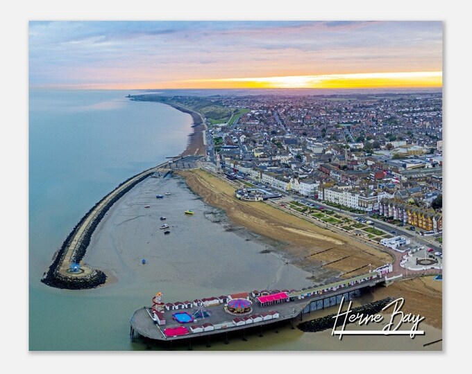 Herne Bay Scotland Travel Poster Wall Art | Herne Bay Home Decor | Herne Bay Coast Print | Herne Bay Beach Horizontal | Herne Bay Photo Gift