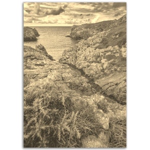 Vintage Asturien Spanien Küste Poster Druck | Retro Asturien Schwarz Weiß Sepia Foto Geschenk | Asturien Wand Kunst Wohnkultur | Vertikales Poster