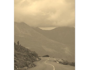 Impresión vintage del Monte Washington: póster de viaje por carretera en sepia