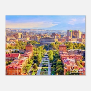 Arte de parede com impressão de pôster de Yerevan Armênia | Decoração de casa em Yerevan | Impressão colecionável de Yerevan | Erevan Horizontal | Foto de viagem dos enforcamentos de Yerevan