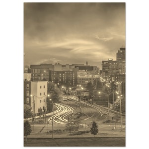 Vintage Worcester Massachusetts stad reizen poster print kunst aan de muur | Retro Worcester Skyline Home Decor | Sepia foto van Worcester City Road