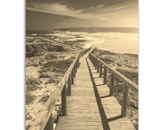 Poster vintage dell'Algarve, Portogallo: stampa retrò seppia sulla spiaggia