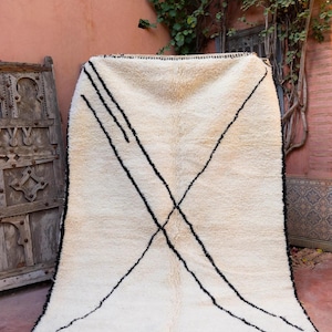 ITO - Vintage Beni Ourain Style Moroccan Rug, Large Moroccan Area Caroet, Handmade Moroccan Rug, Handwoven Wool Berber Rug, Home Décor Gift