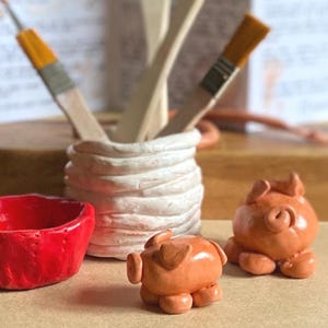 Gorgeous little creatures look even more amazing when glazed, includes everything you need