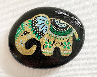 Painted Gold Elephant Rock