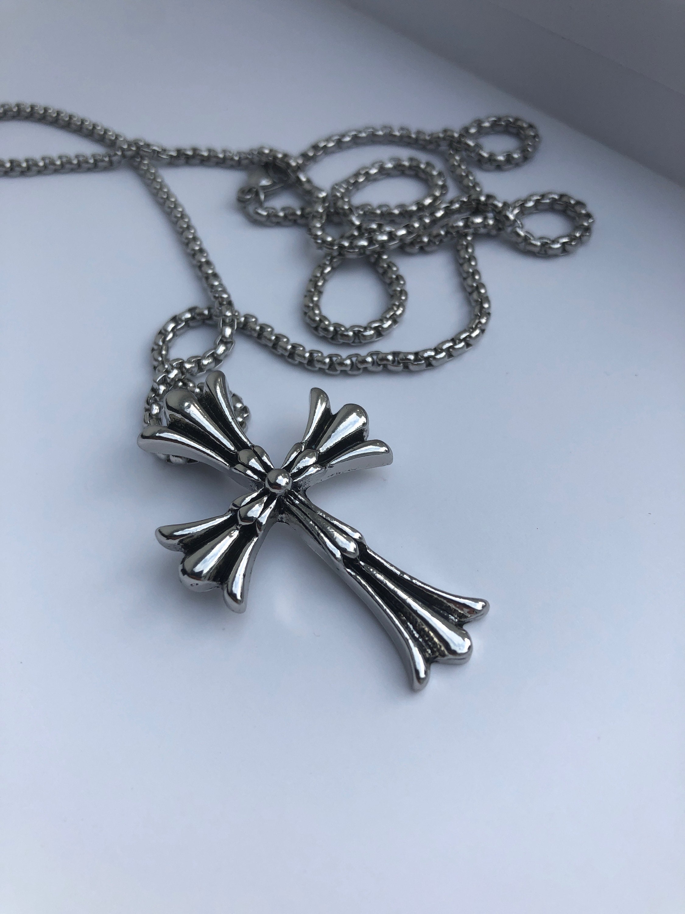 Chrome hearts necklace mens deals