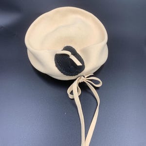 Vintage Cream Hat 1950s - Etsy display picture 1