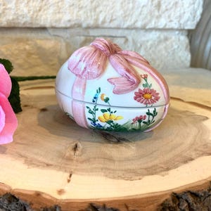 Italian Handpainted egg trinket box B3