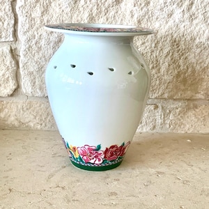 Vintage Arden limited edition vase. Sb8 h