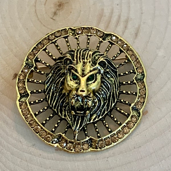 Lion head rhinestone brooch Pin