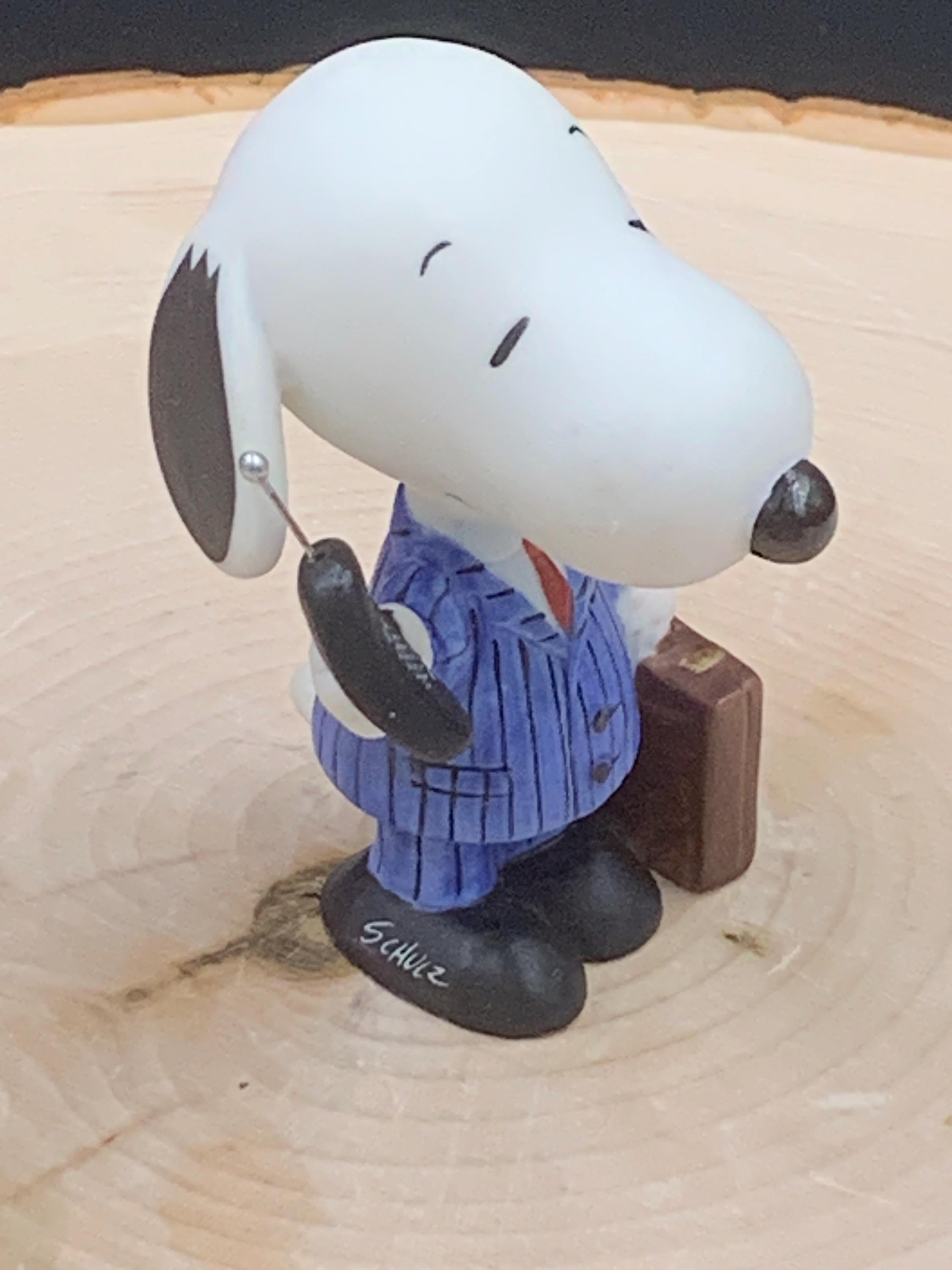 Vintage Snoopy Peanuts Gallery Numbered Edition #18 - the Suit