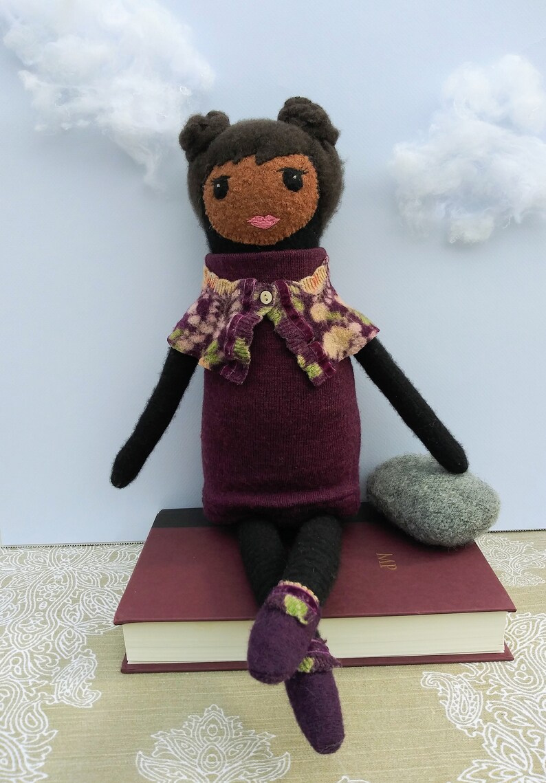Gabrielle a one of a kind doll made from upcycled wool and cashmere sweaters. zdjęcie 3