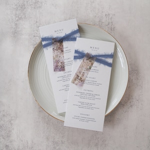 Menu fatti a mano / Segnaposto floreali in pergamena Nastro di seta su cartoncino strutturato / Calligrafia Fine Art Classica cancelleria per matrimoni senza tempo