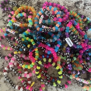 10 Stück Kandi Grab Pack - PLUR und EDM thematisiert