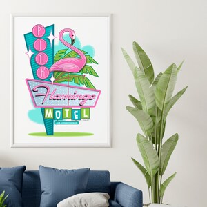 Puede incluir: Un cartel de motel de estilo retro con un flamenco rosa posado en la parte superior. El cartel dice "Flamingo Motel" con las palabras "Air-Conditioned" debajo. El cartel est&aacute; rodeado de palmeras y tiene una combinaci&oacute;n de colores azul y turquesa.
