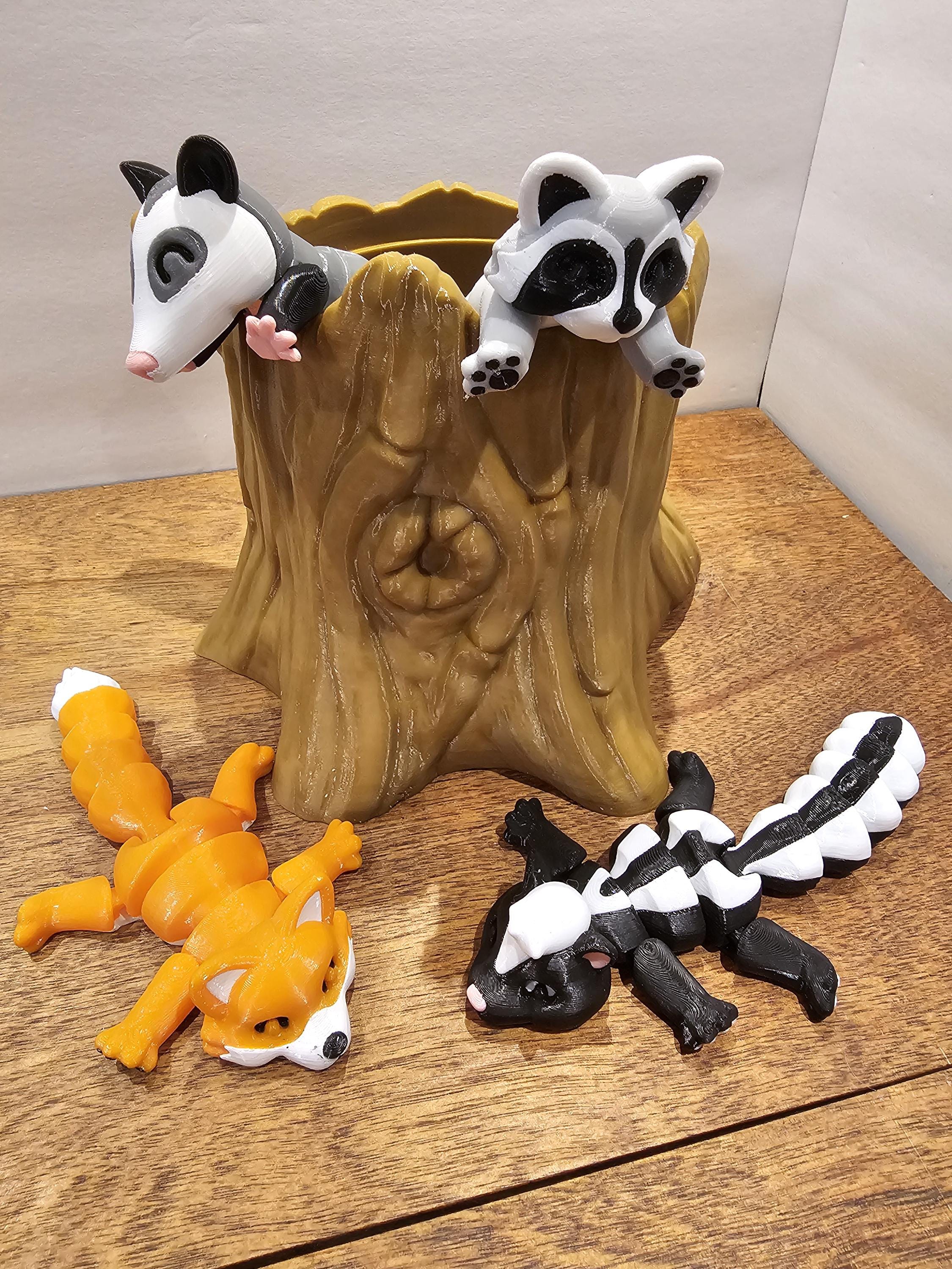 3D Printed Opossum Racoon Skunk and Fox in Log - Etsy