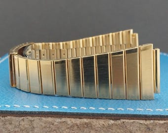 20mm Flared Gold-Tone LED LCD Unused old-stock nos 1970s Vintage Watch Band