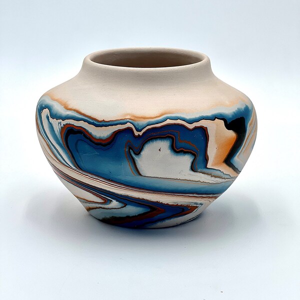 Nemaji vase. Native American inspired and styled pottery. Sign. Vintage. 4" tall.