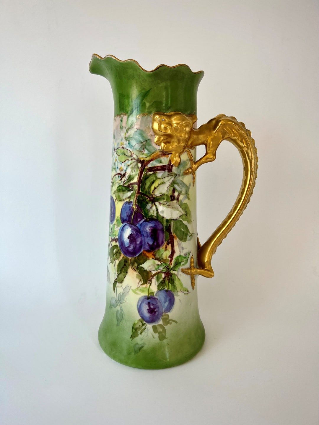 Jean Pouyat Limoges, Circa 1900. Dragon Handle. Hand-painted