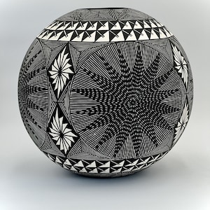 Beautiful Acoma Starburst Vase. Huge work! Geometric design. Fine lines. Rain symbols 10 1/2&quot; X 11&quot; Pottery in perfect condition.