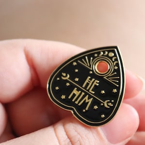 LGBTQ+ PRONOUNS niet-binaire / trans-pins, transgender, queer-kaart, trotspin, empowerment, lgbt-cadeau, voor haar, voor hem, voor zij/hen