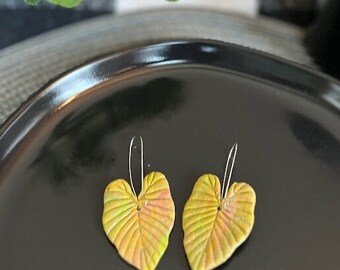 Anthurium plant clay earrings