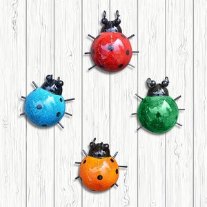 Handmade Metal Garden Wall Art Decor Set of 4 Cute Ladybugs Outdoor Wall Sculptures Metal Ladybug Outdoor Decorations for Patio.