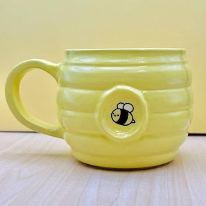15oz Bumble Bee Hive Mug | Handmade Ceramic Pottery