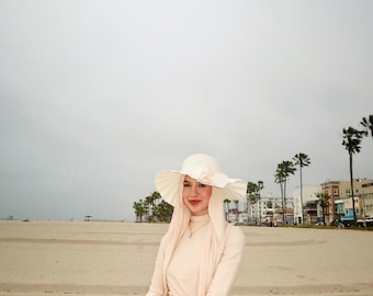 Traje de baño modesto de 3 piezas, burkini, color beige.