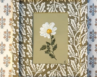 Gorgeous Daisy in Hand-Papered Frame