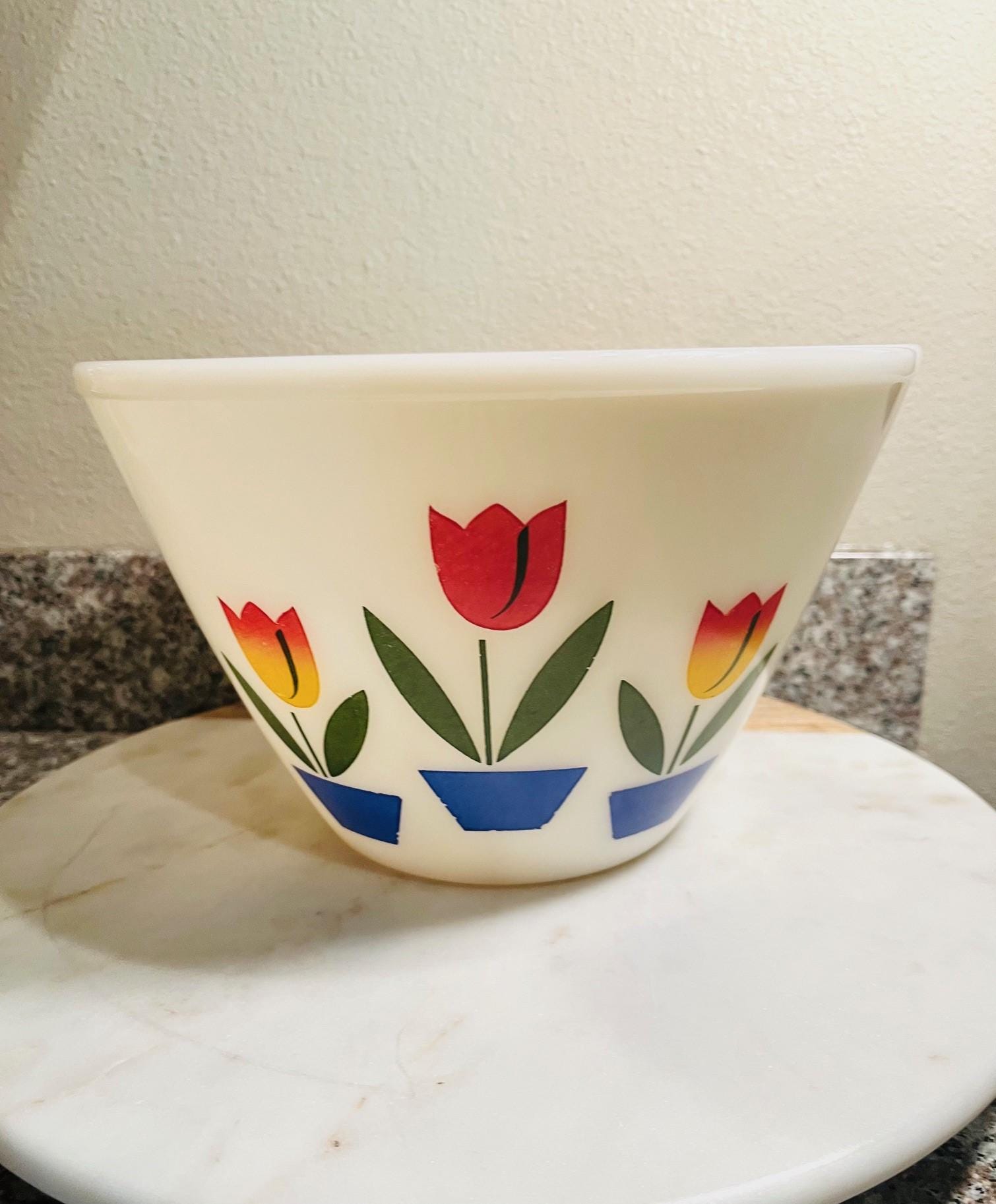 Vintage Fire King Tulip Pattern Splash Proof Single Largest