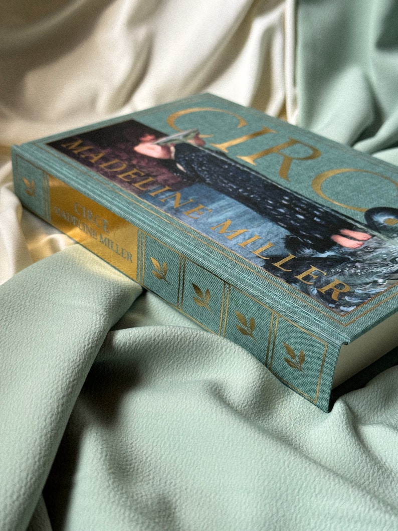 Circe by Madeline Miller // Rebind image 8