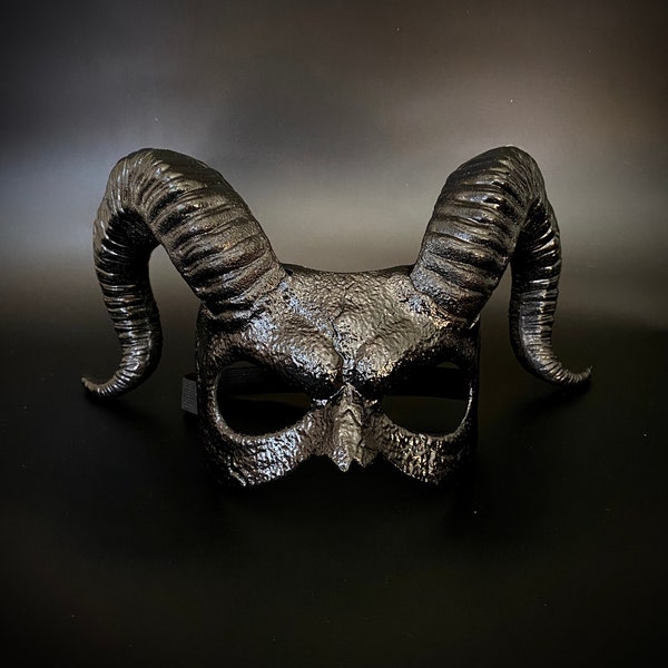 Black Devil Ram Horns Mask, Half Face Masquerade Mask, Ram Horn Animal Skull Mask, For Halloween, Cosplay, Party