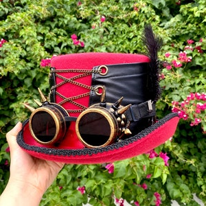 Chapeau haut de forme Steampunk rouge avec des lunettes, chapeau haut de forme Halloween Cosplay avec des plumes, chapeau de lunettes Steampunk avec des plumes