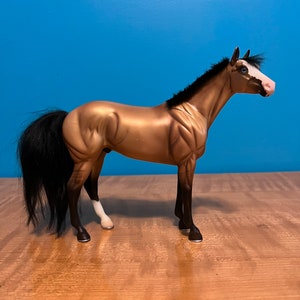 Breyer Horse Classic: American Quarter Horse Dun