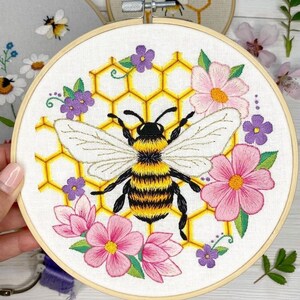 Queen Bee Hand Embroidery Pattern + Complete Video Course | Digital ...