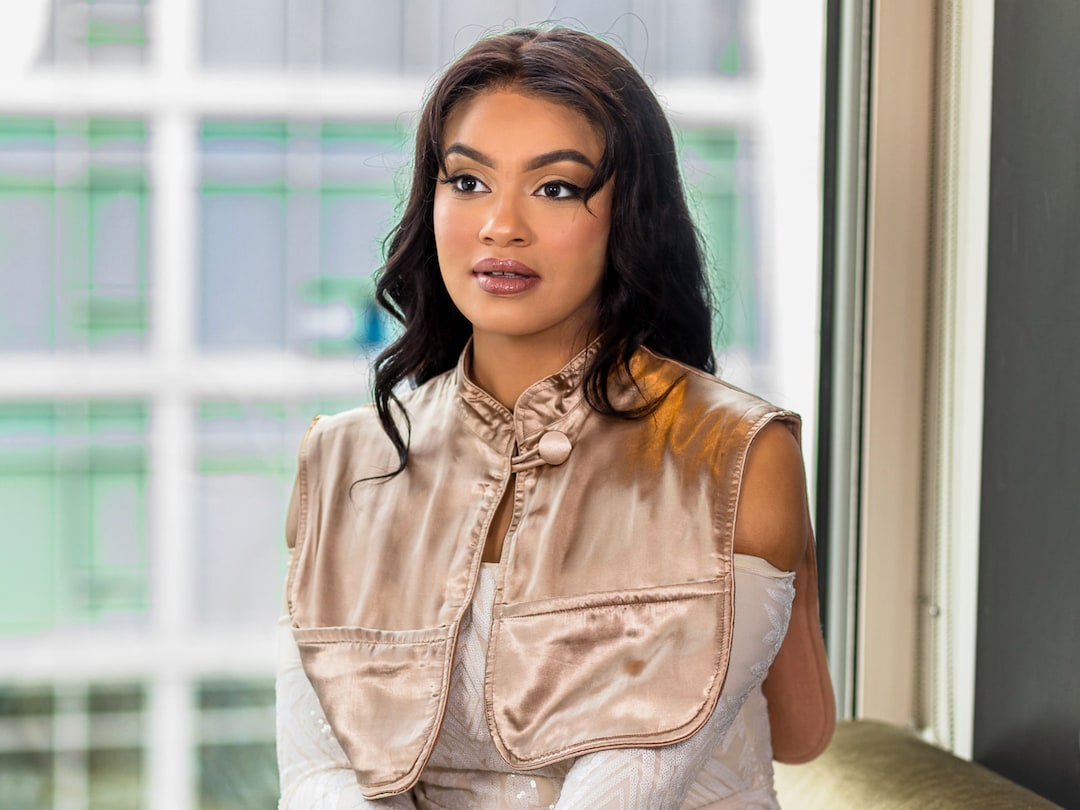 Monii Hair and Makeup Cape Personalized Bridesmaid Gift Etsy