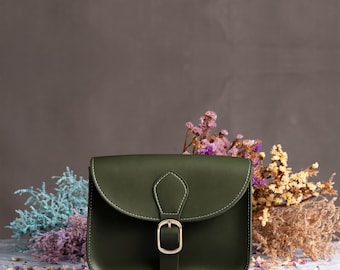 Vintage Vegan Leather Crossbody Saddle Bag For Women (Olive Green) Lady Small Retro Satchel Simple Shoulder Handbag Casual Purse