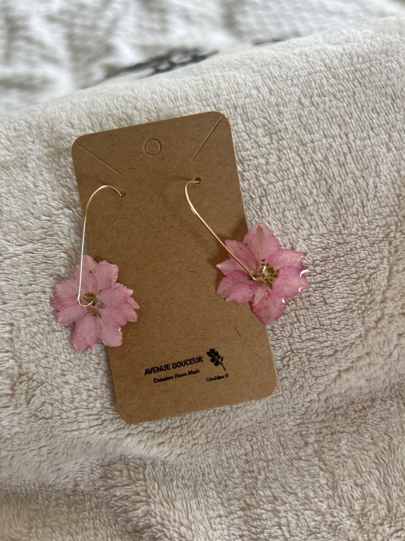 Dried flower earrings under resin image 2